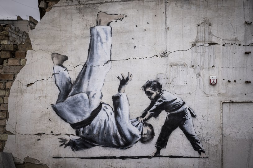 Banksy W Ukrainie Na ścianach Budynków W Kijowie Pojawiły Się Jego