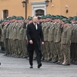 ​"Murem za mundurem". Nawrocki zwrócił się do strażników granicznych