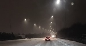 "Musimy bardzo uważać". Trudny poranek na drogach