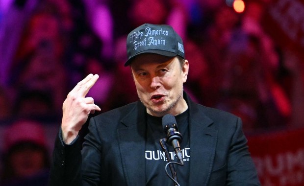 Musk chce likwidacji Radia Swoboda i Głosu Ameryki. Zmierzch wolnych mediów? 