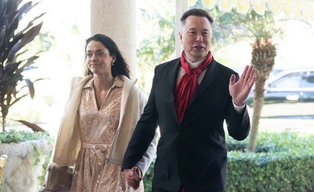 Musk pisał do Epsteina: Kiedy najdziksza impreza na wyspie?