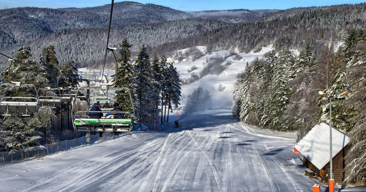 Muszyna to świetna baza wypadowa na okoliczne stoki narciarskie /East News