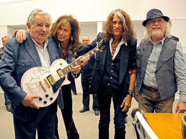 Muzycy Aerosmith razem z prezydentem Urugwaju /URUGUAYAN PRESIDENT'S OFFICE /PAP/EPA