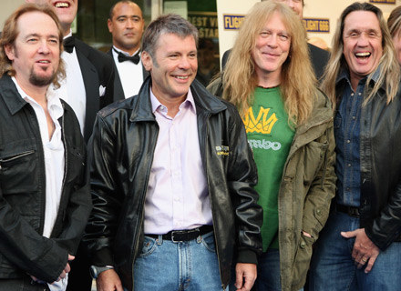 Muzycy Iron Maiden na brytyjskiej premierze filmu "Flight 666" - fot. Chris Jackson /Getty Images/Flash Press Media