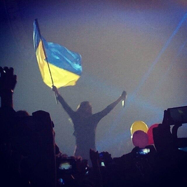 Muzyk nie odwołał koncertu w Kijowie, choć napięta sytuacja na Ukrainie skłoniła do tego wielu innych artystów./ Fot. Twitter Jareda Leto /Styl.pl