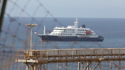 MV Hondius zbliża się do portu. Co dalej z pasażerami i statkiem?