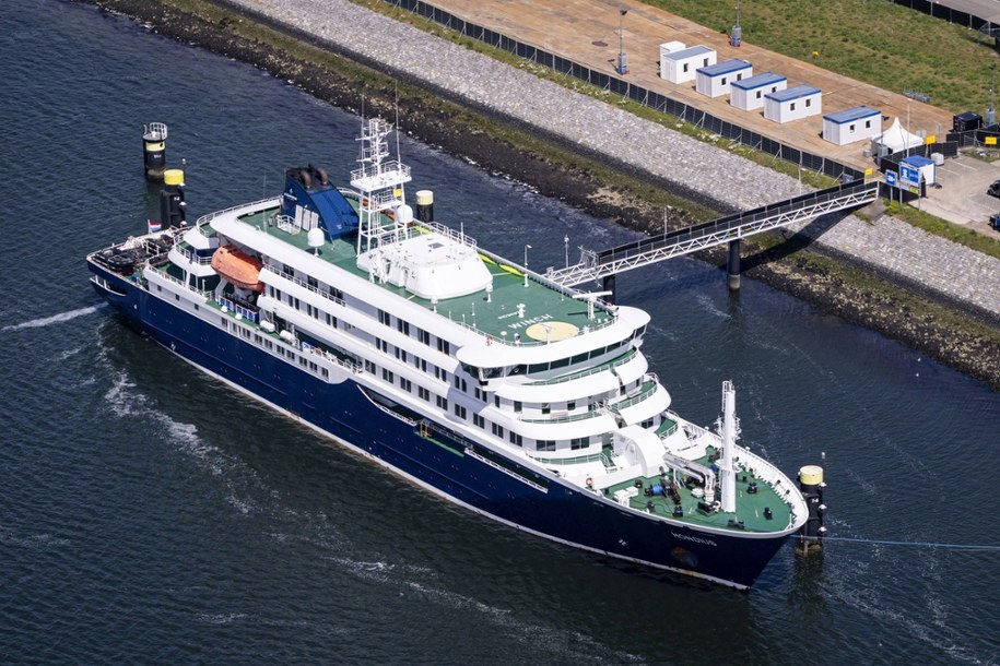MV Hondius /ROBIN VAN LONKHUIJSEN / ANP  /PAP