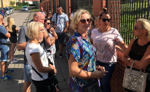 „My nie mamy pieniędzy, a nasze dzieci wakacji”. Z organizatorką wycieczek nie ma kontaktu