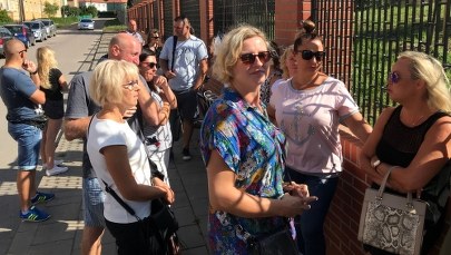 „My nie mamy pieniędzy, a nasze dzieci wakacji”. Z organizatorką wycieczek nie ma kontaktu