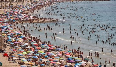 Myślisz, że w Mielnie jest tłoczno? Tak wyglądają najbardziej zatłoczone plaże w Europie