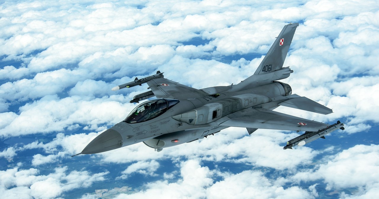 Myśliwce F-16 wykonały dziś ważny patrol w związku z zagrożeniem naruszenia polskiego nieba /@clashreport /Twitter