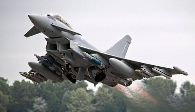 Myśliwiec Eurofighter Tranche 4 pierwszy raz wzbił się w niebo