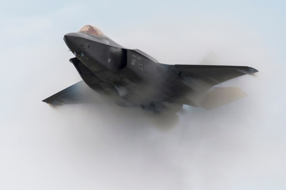 Myśliwiec F-35 /Shutterstock