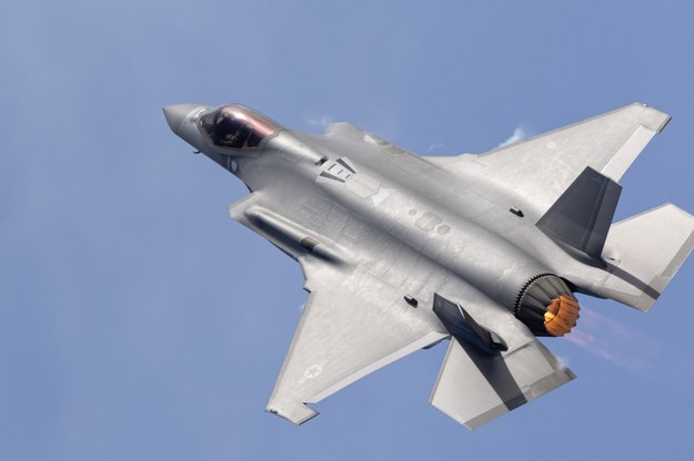 Myśliwiec F-35C w akcji /Shutterstock