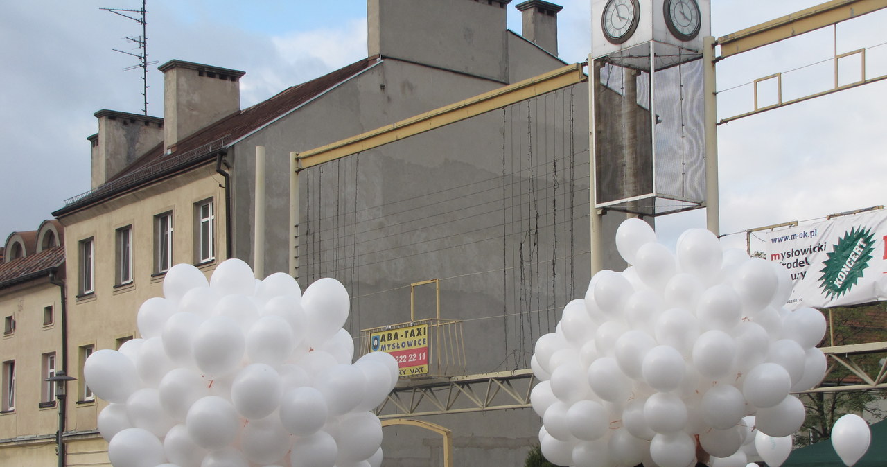 Mysłowice: Balony z imionami zmarłych dzieci poszybowały w niebo