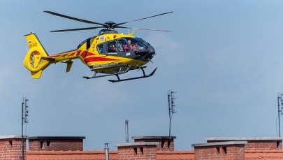 Myszków: 14-miesięczne dziecko wypadło z drugiego piętra