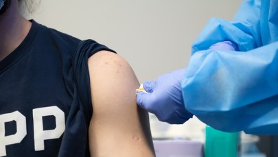 MZ: Tylko 0,77 proc. zaszczepionych zostało zakażonych