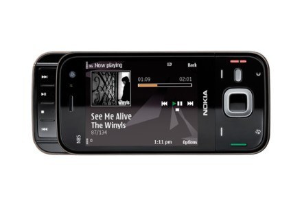 N85 łączy przystępną cenę ze świetnymi multimediami. Ten telefon pokonał nawet N96. /materiały prasowe