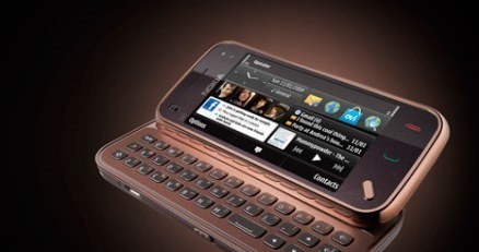 N97 mini - poprawiona wersja Nokia N97 /materiały prasowe