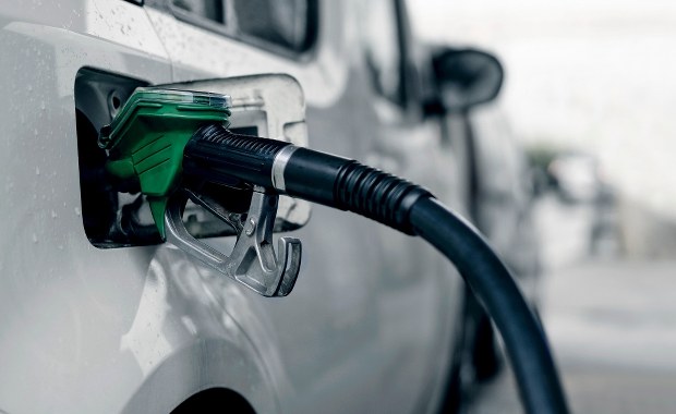 Na 100 stacjach na Węgrzech zabrakło paliw. Operatorzy apelują o podniesienie limitu cen