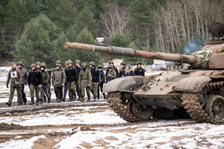 Na 2023 rok zostało przygotowanych ponad 25 tysięcy miejsc dla chętnych do dobrowolnej zasadniczej służby wojskowej /Tytys Żmijewski /PAP