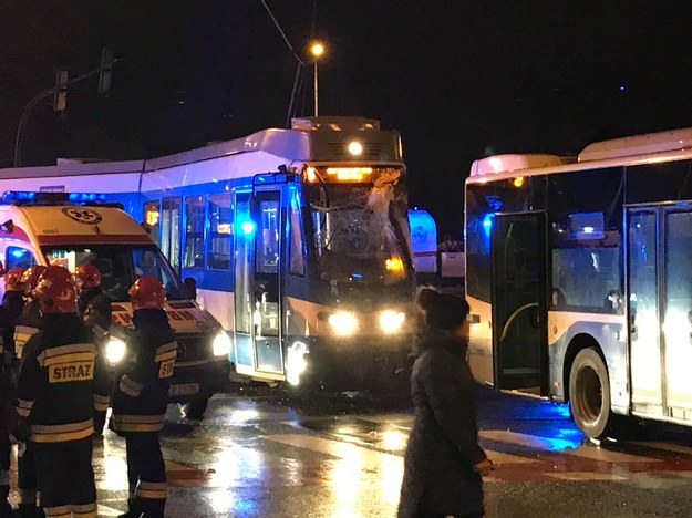 Na al. Jana Pawła II w Krakowie zderzyły się miejski autobus i tramwaj /Krzysztof, Słuchacz RMF FM /Gorąca Linia RMF FM