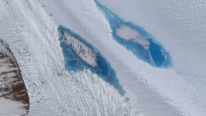 Na Antarktydzie pojawiają się jeziora słodkiej wody. Naukowcy są bardzo zaniepokojeni /Geekweek