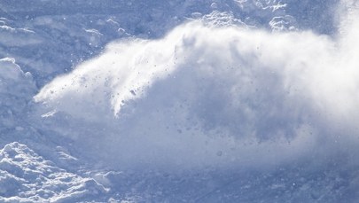 Na autostradę w Tybecie zeszła lawina. Zginęło 13 osób