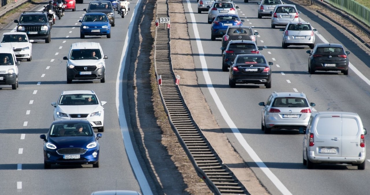 Na autostradzie nie zawsze możemy pojechać z prędkością 140 km/h. / WOJCIECH STROZYK/REPORTER  /East News