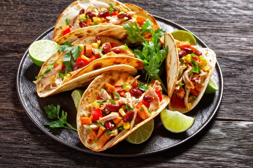 Na bazie tortilli przygotujesz smaczne tacosy /123RF/PICSEL