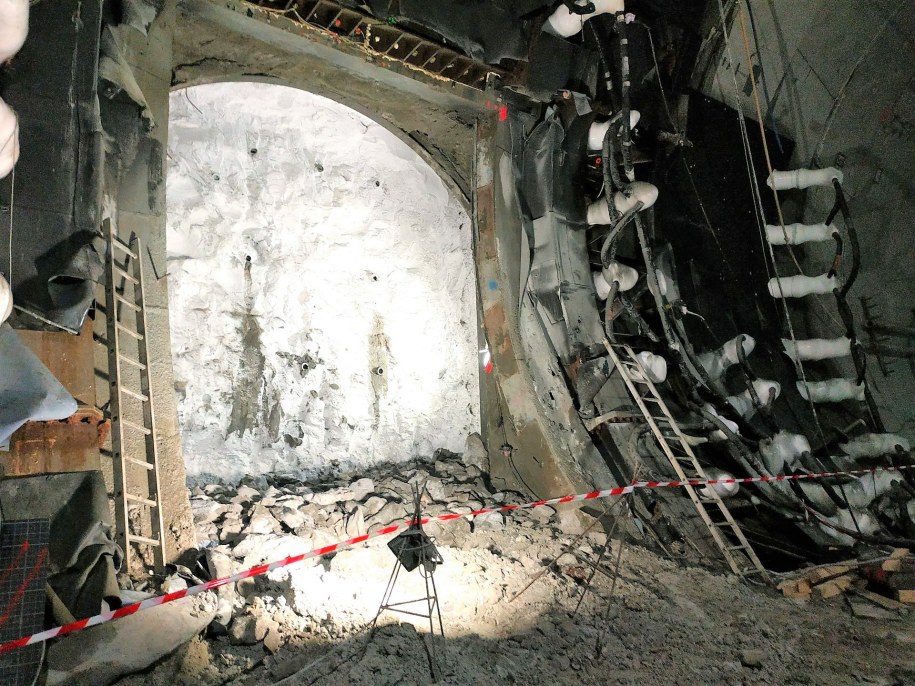 Na budowie tunelu pod cieśniną Świny trwają prace przy budowie wyjść ewakuacyjnych. /Urząd Miasta w Świnoujściu /