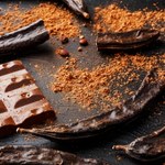Na cholesterol i lepszą pracę jelit sięgnij po karob. To "kakao" dla dbających o zdrowie i linię