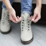 Na co dzień i od święta. To najlepsze jesienne buty dla pań po 60-tce