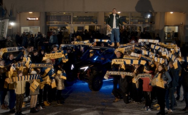 "Na co dzień potrzebuję iskry…". Premiera klubowego utworu [TELEDYSK] 