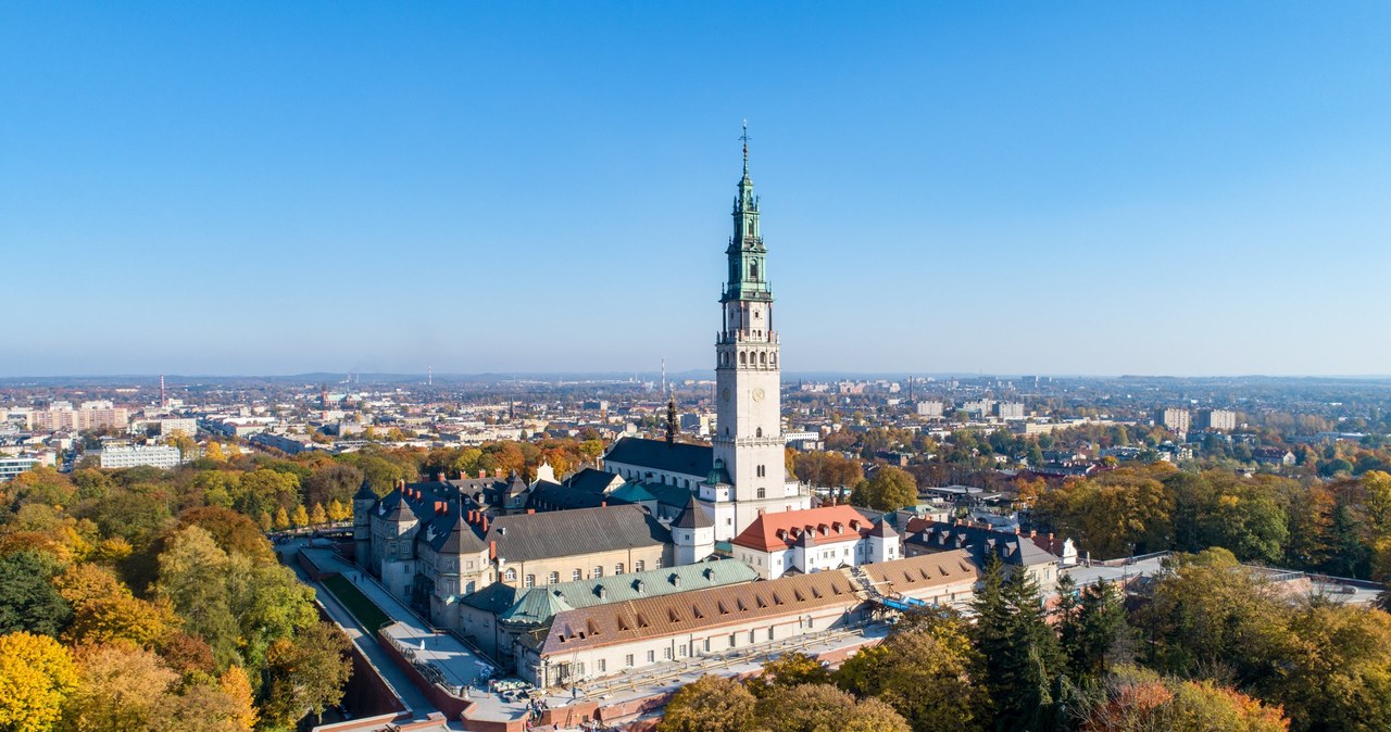 Na czele niechlubnego zestawienia znalazła się Częstochowa - mieszkańcy tego miasta są najbardziej nieszczęśliwi /123RF/PICSEL