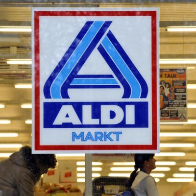 Na czele rankingu "Manager Magazin" znajdują się założyciele sieci supermarketów Aldi /AFP
