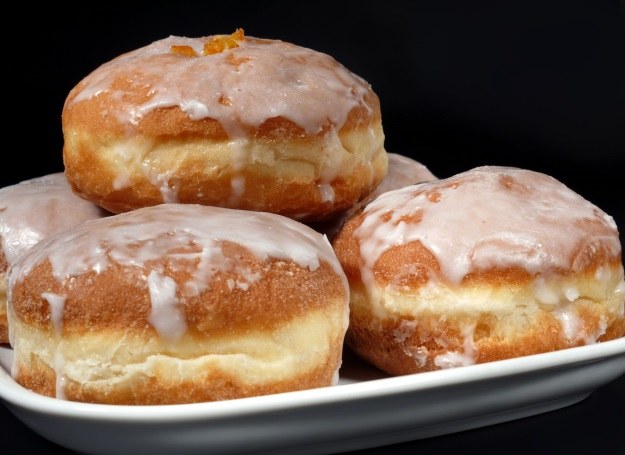 Na czym najlepiej smażyć pączki? /123RF/PICSEL