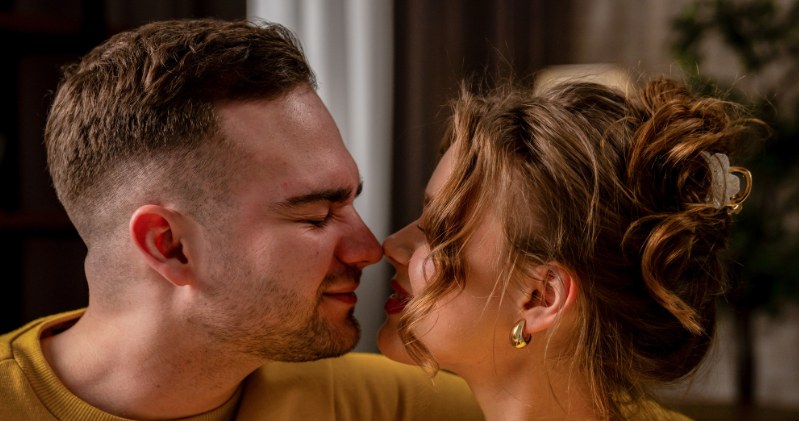Na czym polega shrekowanie? Coraz więcej młodych ludzi w Polsce szuka w ten sposób partnera, ale eksperci ostrzegają przed konsekwencjami /Pixel