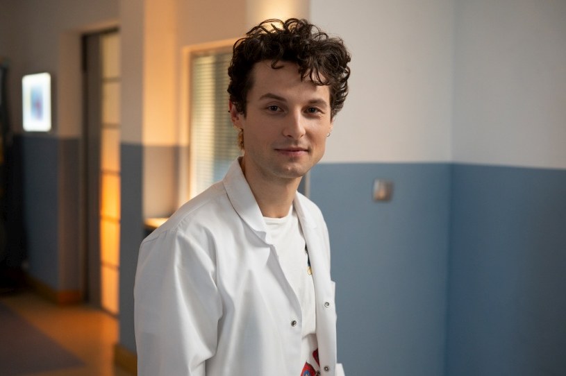 "Na dobre i na złe": Nowy bohater w serialu. Niektórym od razu podpadnie