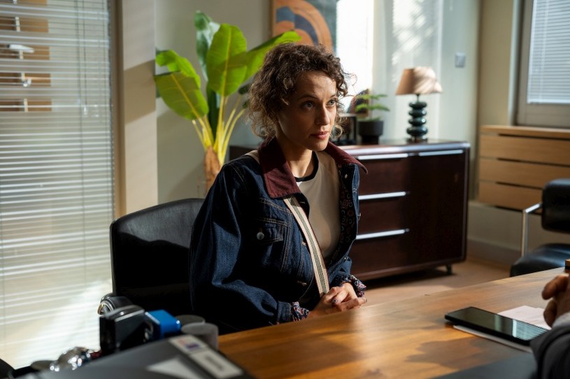 "Na dobre i na złe", odcinek 975. Spodziewa się zwolnienia, a dostanie intratną propozycję