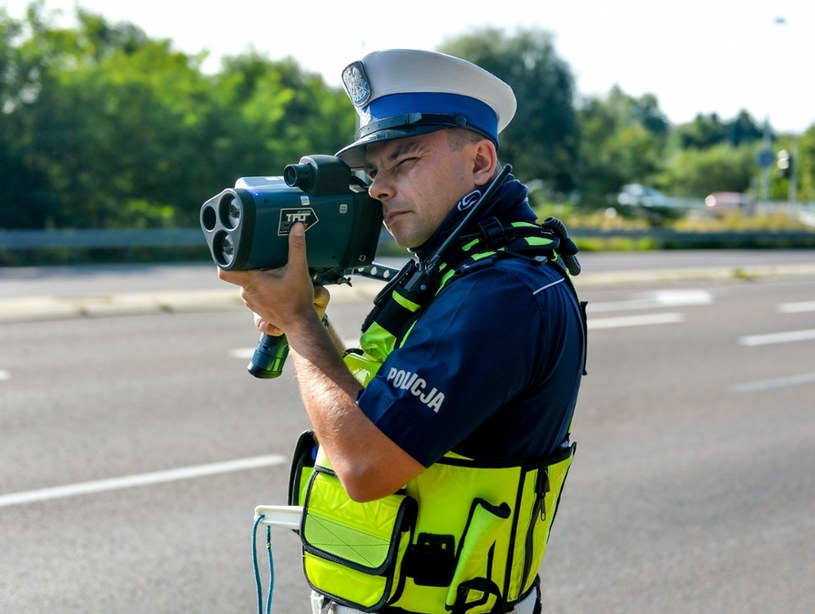 Na drogach można się spodziewać zmasowanych kontroli policyjnych /Łukasz Solski /East News