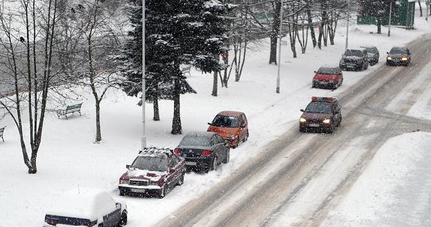 Na drogach panują trudne warunki /PAP