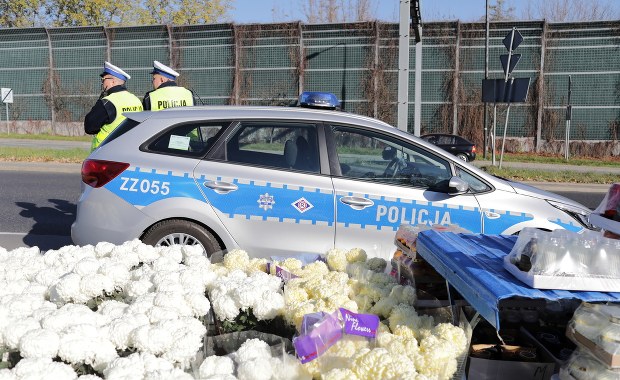 Na drogach zginęło 10 osób, 77 zostało rannych. Trwa policyjna akcja "Znicz"