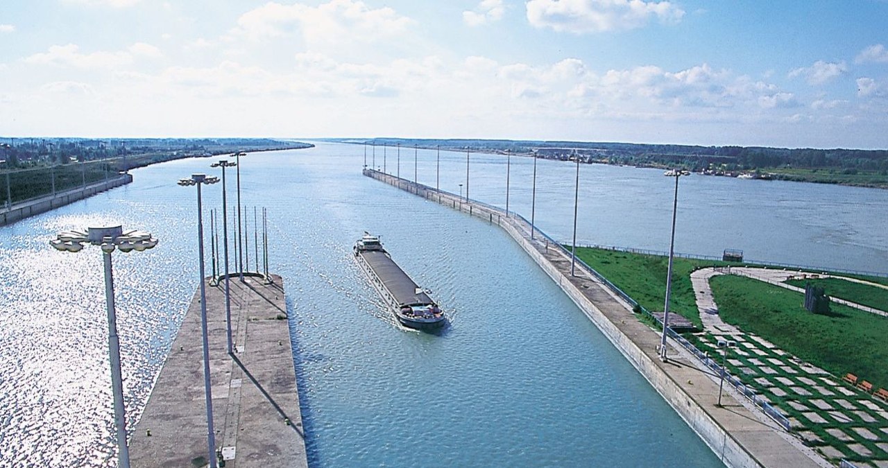 Na Dunaju znajduje się 7 sporych wysp /M. Wieckowski /Agencja FORUM