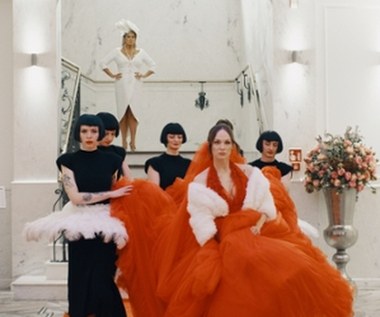 Na ekranie zobaczymy Adama Woronowicza, Aleksandrę Adamską, Ewę Kasprzyk, Krzysztofa Stelmaszyka, Piotra Głowackiego, Magdalenę Lamparską, Aleksandrę Popławską, Pawła Deląga, Sandrę Staniszewską, Krzysztofa Czeczota i Andrzeja Grabowskiego. 