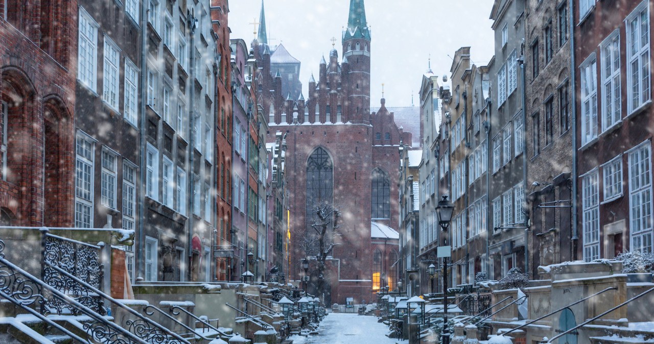 ​Na ferie nie musisz jeździć tylko w góry. Ten nadmorski kurort to ulubiony cel zimowych wyjazdów Polaków /123RF/PICSEL