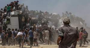 Na głodujących przewróciła się ciężarówka z żywnością. Dramat w Gazie