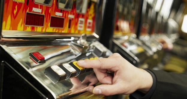 Na grę na automatach monopol ma Totalizatora Sportowego /poboczem.pl