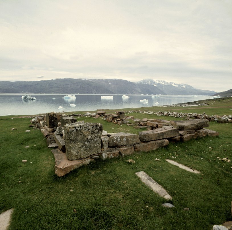 Na Grenlandii znajduje się wiele śladów po dawnej bytności Wikingów / Werner Forman/Universal Images Group /Getty Images
