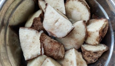 Na Hawajach jedzą jak ziemniaki w Polsce. Nie obciążają jelit, dobrze wpływają na skórę i wzrok